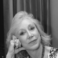 Black and white portrait of a woman